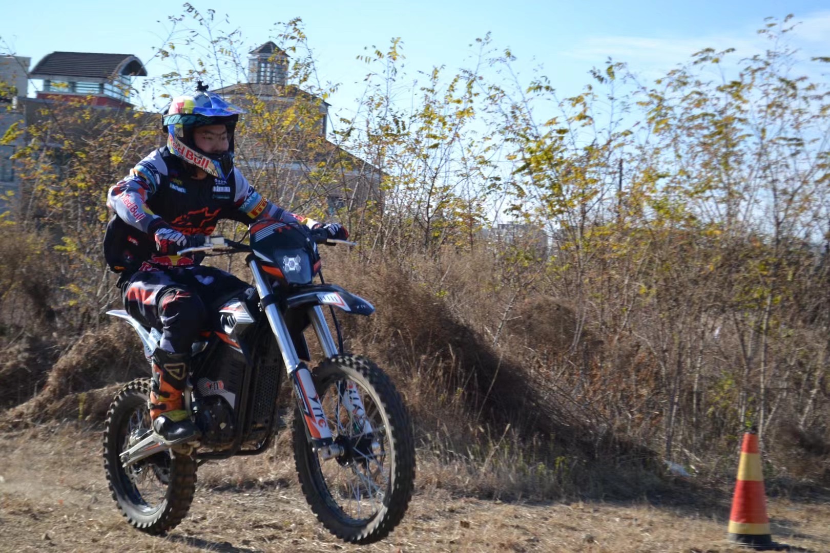 8 Reasons Your Young Adults Will Love an Electric Dirt Bike