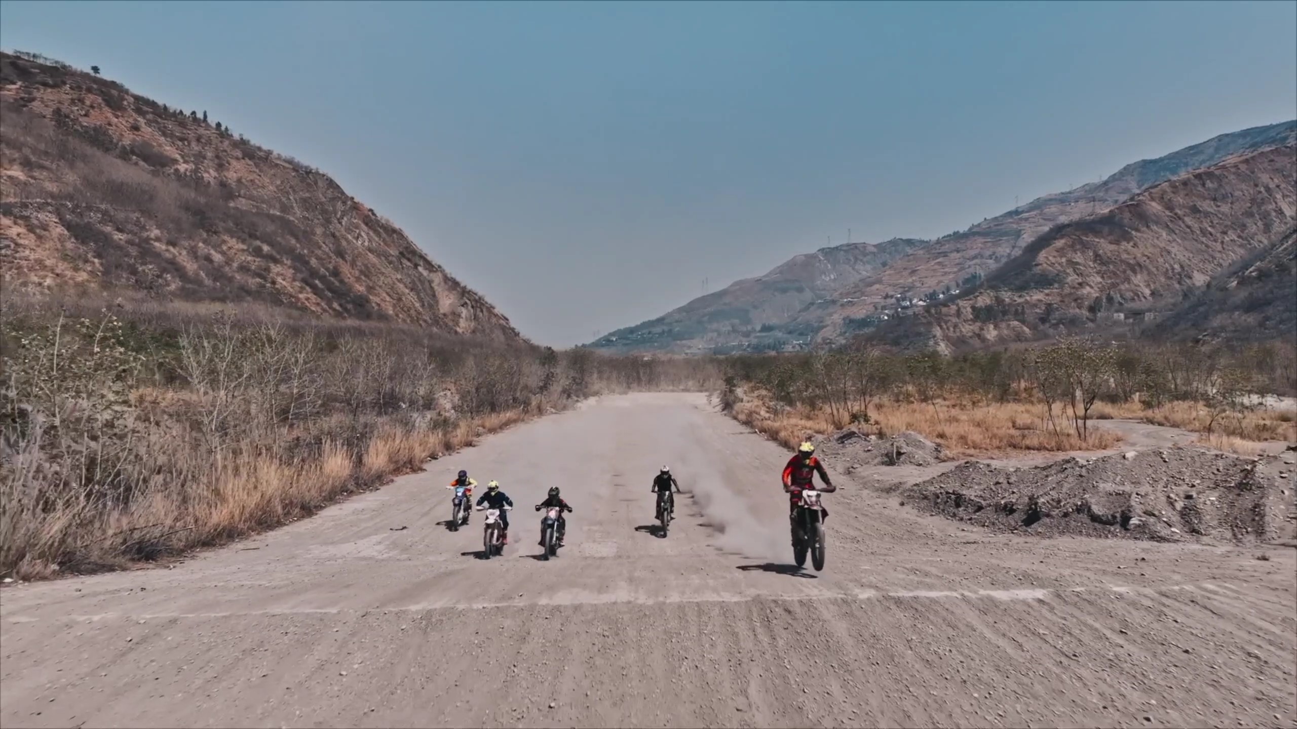 The Future is Here: Smartphone Connectivity and E-Dirt Bikes