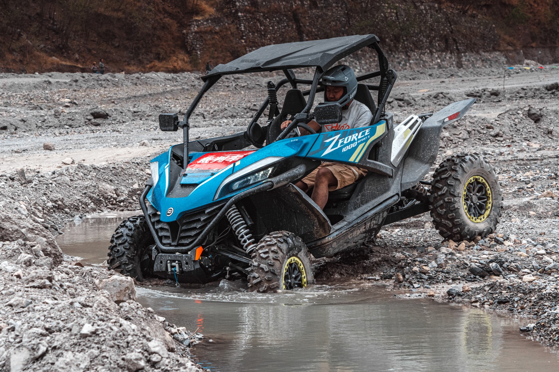 Electric vs. Gas Dirt Bikes: Which Is Better for Beginners?